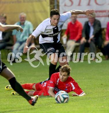 Fussball Kaerntner Liga. Kuehnsdorf gegen SAK. Thorsten Wintschnig,  (Kuehnsdorf), Daniel Perkounig (SAK). Kuehnsdorf, am 12.9.2015.
Foto: Kuess
---
pressefotos, pressefotografie, kuess, qs, qspictures, sport, bild, bilder, bilddatenbank