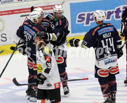 EBEL. Eishockey Bundesliga. EC VSV gegen Dornbirner Eishockey Club.  Torjubel (VSV). Villach, am 12.9.2015.
Foto: Kuess 


---
pressefotos, pressefotografie, kuess, qs, qspictures, sport, bild, bilder, bilddatenbank