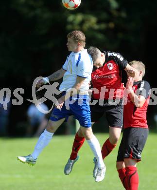 Fussball 1. KLasse D. Rueckersdorf gegen Klopeinersee. Dominik Janz,  (Rueckersdorf), Philipp Bruncic (Klopeinersee). Rueckersdorf, am 12.9.2015.
Foto: Kuess
---
pressefotos, pressefotografie, kuess, qs, qspictures, sport, bild, bilder, bilddatenbank