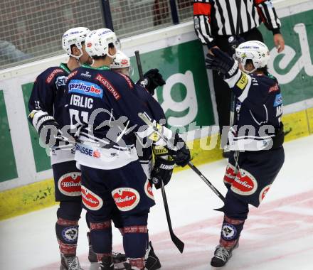 EBEL. Eishockey Bundesliga. EC VSV gegen Dornbirner Eishockey Club.  Torjubel (VSV). Villach, am 12.9.2015.
Foto: Kuess 


---
pressefotos, pressefotografie, kuess, qs, qspictures, sport, bild, bilder, bilddatenbank