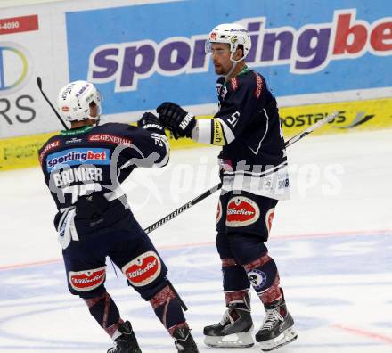 EBEL. Eishockey Bundesliga. EC VSV gegen Dornbirner Eishockey Club.  Torjubel Eric Hunter, Nico Brunner (VSV). Villach, am 12.9.2015.
Foto: Kuess 


---
pressefotos, pressefotografie, kuess, qs, qspictures, sport, bild, bilder, bilddatenbank