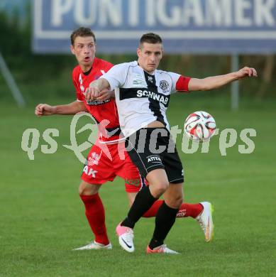 Fussball Kaerntner Liga. Kuehnsdorf gegen SAK. Robert Matic, (Kuehnsdorf),  Nico Hrstic (SAK). Kuehnsdorf, am 12.9.2015.
Foto: Kuess
---
pressefotos, pressefotografie, kuess, qs, qspictures, sport, bild, bilder, bilddatenbank