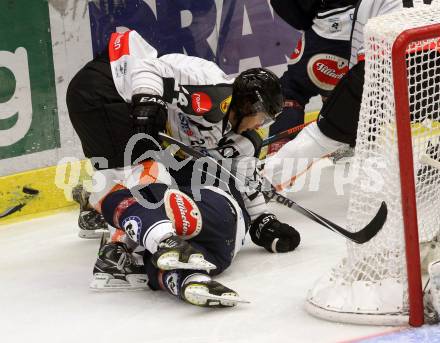 EBEL. Eishockey Bundesliga. EC VSV gegen Dornbirner Eishockey Club.  Ziga Pance, (VSV),  Michael Caruso (Dornbirn). Villach, am 12.9.2015.
Foto: Kuess 


---
pressefotos, pressefotografie, kuess, qs, qspictures, sport, bild, bilder, bilddatenbank