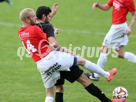 Fussball Kaerntner Liga. Koettmannsdorf gegen Gmuend. Stephan Buergler(Koettmannsdorf), Markus Burgstaller (Gmuend). Koettmannsdorf, am 13.9.2015.
Foto: Kuess
---
pressefotos, pressefotografie, kuess, qs, qspictures, sport, bild, bilder, bilddatenbank