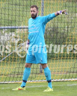 Fussball Kaerntner Liga. Koettmannsdorf gegen Gmuend. Christoph Pirker(Gmuend). Koettmannsdorf, am 13.9.2015.
Foto: Kuess
---
pressefotos, pressefotografie, kuess, qs, qspictures, sport, bild, bilder, bilddatenbank