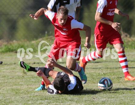 Fussball 2. Klasse E. SG HSV Haimburg/Diex gegen St. Andrae/Lav. 1b. Hannes Franz Sauerschnig, (Haimburg/Diex), Pascal Robert Moertl (St. Andrae/Lav.). Diex, am 12.9.2015.
Foto: Kuess
---
pressefotos, pressefotografie, kuess, qs, qspictures, sport, bild, bilder, bilddatenbank