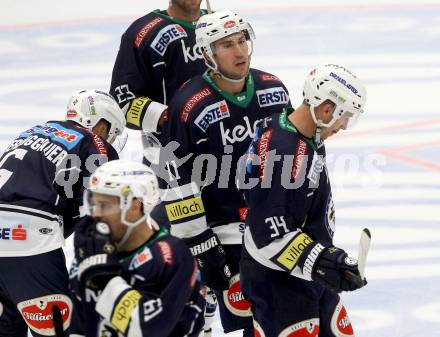 EBEL. Eishockey Bundesliga. EC VSV gegen Dornbirner Eishockey Club.  Dustin Johner, Mark Santorelli, (VSV). Villach, am 12.9.2015.
Foto: Kuess 


---
pressefotos, pressefotografie, kuess, qs, qspictures, sport, bild, bilder, bilddatenbank