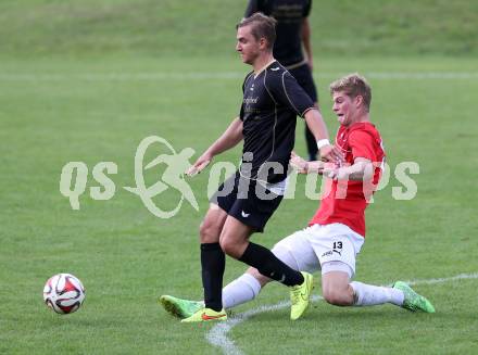 Fussball Kaerntner Liga. Koettmannsdorf gegen Gmuend. Peter Pucker (Koettmannsdorf), Domenik Steiner (Gmuend). Koettmannsdorf, am 13.9.2015.
Foto: Kuess
---
pressefotos, pressefotografie, kuess, qs, qspictures, sport, bild, bilder, bilddatenbank