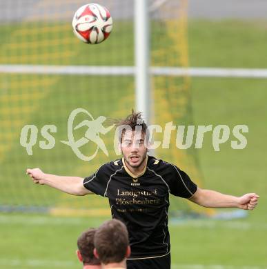 Fussball Kaerntner Liga. Koettmannsdorf gegen Gmuend. Christoph Hubert Habith (Koettmannsdorf). Koettmannsdorf, am 13.9.2015.
Foto: Kuess
---
pressefotos, pressefotografie, kuess, qs, qspictures, sport, bild, bilder, bilddatenbank