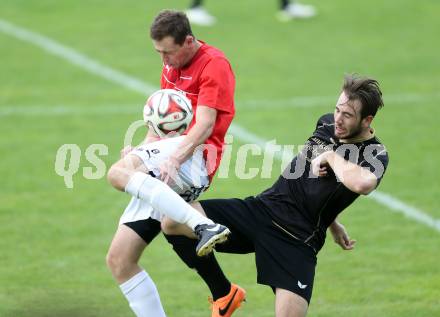 Fussball Kaerntner Liga. Koettmannsdorf gegen Gmuend. Christoph Hubert Habith (Koettmannsdorf), Kevin Krammer (Gmuend). Koettmannsdorf, am 13.9.2015.
Foto: Kuess
---
pressefotos, pressefotografie, kuess, qs, qspictures, sport, bild, bilder, bilddatenbank