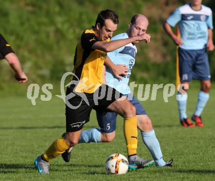 Fussball 1. Klasse D. Griffen gegen St. Margareten/Ros. Christoph Napetschnig, (Griffen), Hannes Doujak  (St. Margareten). Griffen, am 12.9.2015.
Foto: Kuess
---
pressefotos, pressefotografie, kuess, qs, qspictures, sport, bild, bilder, bilddatenbank