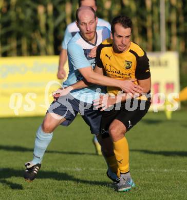 Fussball 1. Klasse D. Griffen gegen St. Margareten/Ros. Christoph Napetschnig, (Griffen), Hannes Doujak  (St. Margareten). Griffen, am 12.9.2015.
Foto: Kuess
---
pressefotos, pressefotografie, kuess, qs, qspictures, sport, bild, bilder, bilddatenbank