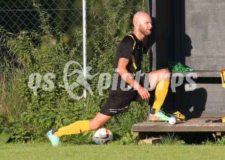 Fussball 1. Klasse D. Griffen gegen St. Margareten/Ros.  Andreas Rapatz (Griffen). Griffen, am 12.9.2015.
Foto: Kuess
---
pressefotos, pressefotografie, kuess, qs, qspictures, sport, bild, bilder, bilddatenbank