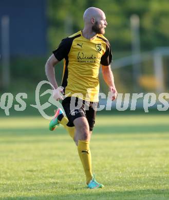 Fussball 1. Klasse D. Griffen gegen St. Margareten/Ros. Andreas Rapatz (Griffen). Griffen, am 12.9.2015.
Foto: Kuess
---
pressefotos, pressefotografie, kuess, qs, qspictures, sport, bild, bilder, bilddatenbank