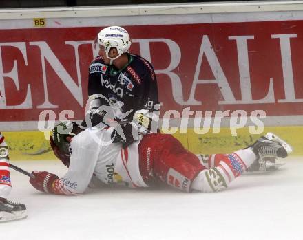 EBEL. Eishockey Bundesliga. EC VSV gegen HCB Suedtirol. Patrick Platzer,  (VSV), Marco Insam (Bozen). Villach, am 18.9.2015.
Foto: Kuess 


---
pressefotos, pressefotografie, kuess, qs, qspictures, sport, bild, bilder, bilddatenbank