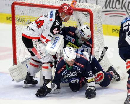 EBEL. Eishockey Bundesliga. EC VSV gegen HC TWK Innsbruck. Nico Brunner, Jean Philippe Lamoureux, (VSV), Jeff Ulmer  (Innsbruck). Villach, am 25.9.2015.
Foto: Kuess 


---
pressefotos, pressefotografie, kuess, qs, qspictures, sport, bild, bilder, bilddatenbank