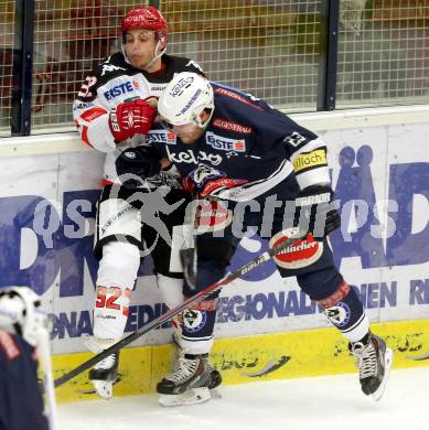 EBEL. Eishockey Bundesliga. EC VSV gegen HC TWK Innsbruck. Markus Schlacher,  (VSV), Daniel Frischmann (Innsbruck). Villach, am 25.9.2015.
Foto: Kuess 


---
pressefotos, pressefotografie, kuess, qs, qspictures, sport, bild, bilder, bilddatenbank