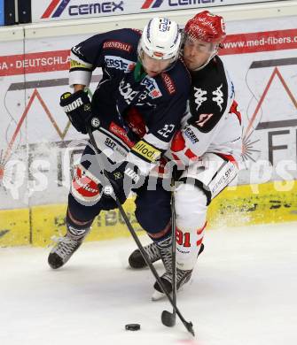 EBEL. Eishockey Bundesliga. EC VSV gegen HC TWK Innsbruck. Adis Alagic,  (VSV), Nicholas Ross (Innsbruck). Villach, am 25.9.2015.
Foto: Kuess 


---
pressefotos, pressefotografie, kuess, qs, qspictures, sport, bild, bilder, bilddatenbank