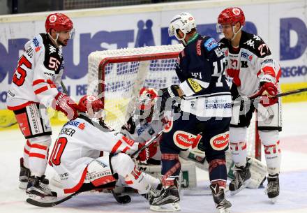 EBEL. Eishockey Bundesliga. EC VSV gegen HC TWK Innsbruck. Matt Kelly,   (VSV), Nicholas Schauss, Patrick Moessmer, Andy Chiodo, (Innsbruck). Villach, am 25.9.2015.
Foto: Kuess 


---
pressefotos, pressefotografie, kuess, qs, qspictures, sport, bild, bilder, bilddatenbank