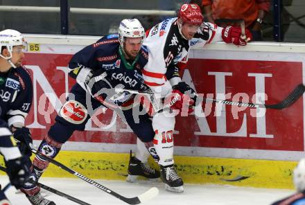 EBEL. Eishockey Bundesliga. EC VSV gegen HC TWK Innsbruck. Matt Kelly,  (VSV), Patrick Moessmer (Innsbruck). Villach, am 25.9.2015.
Copyright Agentur Diener/Kuess
e-mail: agentur@diener.at
Datenbank: www.diener.at

---
pressefotos, pressefotografie, kuess, qs, qspictures, sport, bild, bilder, bilddatenbank