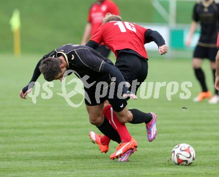 Fussball. Kaerntner Liga. Koettmannsdorf gegen Maria Saal. Daniel Globotschnig (Koettmannsdorf), Nikolai Michael Kremer (Maria Saal). Koettmannsdorf, 26.9.2015.
Foto: Kuess
---
pressefotos, pressefotografie, kuess, qs, qspictures, sport, bild, bilder, bilddatenbank