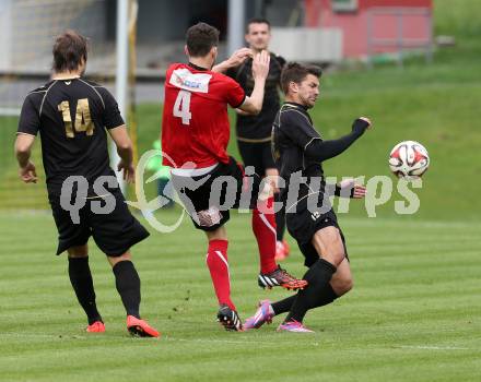 Fussball. Kaerntner Liga. Koettmannsdorf gegen Maria Saal. Christian Schimmel, Daniel Globotschnig (Koettmannsdorf), Sebastian Kaiser (Maria Saal). Koettmannsdorf, 26.9.2015.
Foto: Kuess
---
pressefotos, pressefotografie, kuess, qs, qspictures, sport, bild, bilder, bilddatenbank