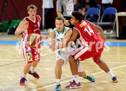 Basketball 2. Bundesliga. KOS Celovec gegen Chin Min Dragons St. Poelten.  Simon Pasterk, (KOS), Roman Jagsch, Nico Kaltenbrunner  (St. Poelten). Klagenfurt, am 26.9.2015.
Foto: Kuess
---
pressefotos, pressefotografie, kuess, qs, qspictures, sport, bild, bilder, bilddatenbank