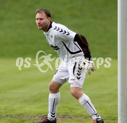 Fussball. Kaerntner Liga. Koettmannsdorf gegen Maria Saal. Alexander Schenk (Koettmannsdorf). Koettmannsdorf, 26.9.2015.
Foto: Kuess
---
pressefotos, pressefotografie, kuess, qs, qspictures, sport, bild, bilder, bilddatenbank