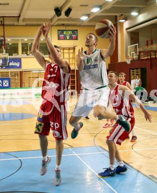 Basketball 2. Bundesliga. KOS Celovec gegen Chin Min Dragons St. Poelten.  Grega Mali,  (KOS), Martin Speiser (St. Poelten). Klagenfurt, am 26.9.2015.
Foto: Kuess
---
pressefotos, pressefotografie, kuess, qs, qspictures, sport, bild, bilder, bilddatenbank