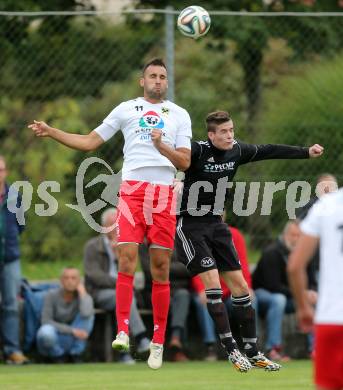 Fussball Unterliga Ost. St. Jakob/Rosental gegen Alpe Adria. Roman Struger,  (St. Jakob), Edvin Cirikovic (Alpe Adria). St. Jakob, am 26.9.2015.
Foto: Kuess
---
pressefotos, pressefotografie, kuess, qs, qspictures, sport, bild, bilder, bilddatenbank