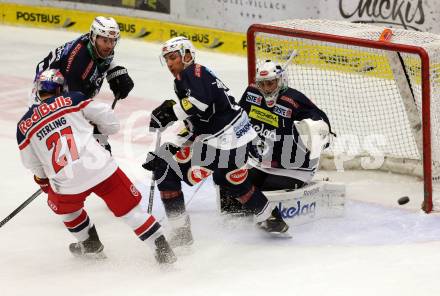 EBEL. Eishockey Bundesliga. EC VSV gegen EC Red Bull Salzburg. Marc Santorelli, Jean Philippe Lamoureux, (VSV), Brett Sterling  (Salzburg). Villach, am 27.9.2015.
Foto: Kuess 


---
pressefotos, pressefotografie, kuess, qs, qspictures, sport, bild, bilder, bilddatenbank