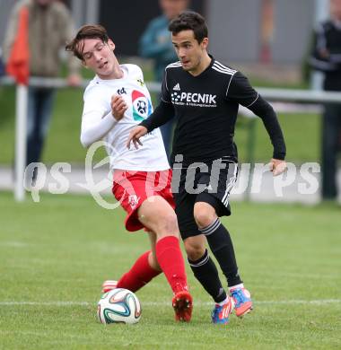 Fussball Unterliga Ost. St. Jakob/Rosental gegen Alpe Adria. Marco Koller,  (St. Jakob), Moritz Johannes Kirbach (Alpe Adria). St. Jakob, am 26.9.2015.
Foto: Kuess
---
pressefotos, pressefotografie, kuess, qs, qspictures, sport, bild, bilder, bilddatenbank