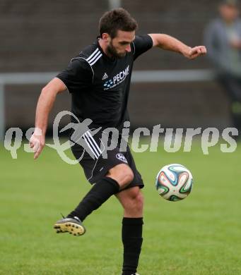 Fussball Unterliga Ost. St. Jakob/Rosental gegen Alpe Adria. Dragan Ovcina (St. Jakob). St. Jakob, am 26.9.2015.
Foto: Kuess
---
pressefotos, pressefotografie, kuess, qs, qspictures, sport, bild, bilder, bilddatenbank