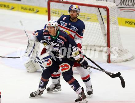 EBEL. Eishockey Bundesliga. EC VSV gegen EC Red Bull Salzburg. Valentin Leiler,  (VSV), Alexander Pallestrang (Salzburg). Villach, am 27.9.2015.
Foto: Kuess 


---
pressefotos, pressefotografie, kuess, qs, qspictures, sport, bild, bilder, bilddatenbank