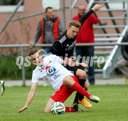 Fussball Unterliga Ost. St. Jakob/Rosental gegen Alpe Adria. Thomas Ogradnig,  (St. Jakob), Florian Matthias Novak (Alpe Adria). St. Jakob, am 26.9.2015.
Foto: Kuess
---
pressefotos, pressefotografie, kuess, qs, qspictures, sport, bild, bilder, bilddatenbank