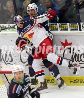 EBEL. Eishockey Bundesliga. EC VSV gegen Red Bull Salzburg. Stefan Bacher (VSV), Peter Hochkofler (Salzburg). Villach, am 27.9.2015.
Foto: Kuess
---
pressefotos, pressefotografie, kuess, qs, qspictures, sport, bild, bilder, bilddatenbank