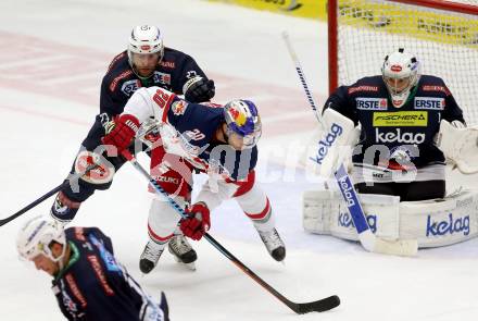 EBEL. Eishockey Bundesliga. EC VSV gegen EC Red Bull Salzburg. Markus Schlacher, Jean Philippe Lamoureux, (VSV), Daniel Welser  (Salzburg). Villach, am 27.9.2015.
Foto: Kuess 


---
pressefotos, pressefotografie, kuess, qs, qspictures, sport, bild, bilder, bilddatenbank