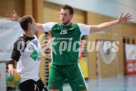 Handball Bundesliga. schlafraum.at Kaernten gegen UHC SISPO Gaenserndorf. Klemen Kresnik,  (schlafraum.at), Matthias Mayer (Gaenserndorf). Viktring, am 4.10.2015.
Foto: Kuess
---
pressefotos, pressefotografie, kuess, qs, qspictures, sport, bild, bilder, bilddatenbank