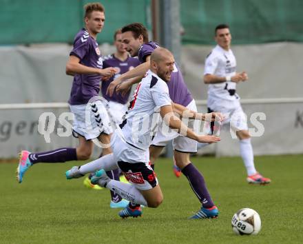 Fussball. Kaerntner Liga. SAK gegen Globasnitz. Christian Dlopst (SAK), Mario Hutter (Globasnitz). Klagenfurt, 4.10.2015.
Foto: Kuess
---
pressefotos, pressefotografie, kuess, qs, qspictures, sport, bild, bilder, bilddatenbank