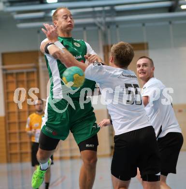 Handball Bundesliga. schlafraum.at Kaernten gegen UHC SISPO Gaenserndorf. Leopold Wagner,  (schlafraum.at), Maximilian Wagner (Gaenserndorf). Viktring, am 4.10.2015.
Foto: Kuess
---
pressefotos, pressefotografie, kuess, qs, qspictures, sport, bild, bilder, bilddatenbank