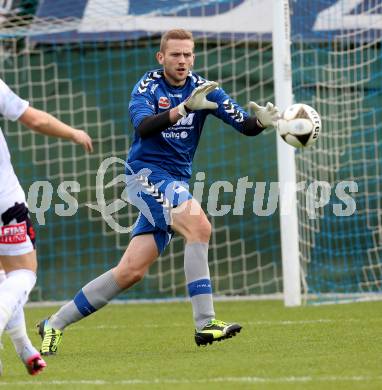 Fussball. Kaerntner Liga. SAK gegen Globasnitz. Michael Necemer (Globasnitz). Klagenfurt, 4.10.2015.
Foto: Kuess
---
pressefotos, pressefotografie, kuess, qs, qspictures, sport, bild, bilder, bilddatenbank