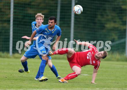 Fussball. Unterliga Ost. Ludmannsdorf gegen Sele Zell. Jernej Smukavec (Ludmannsdorf), Daniel Cumurdzic (Sele Zell). Ludmannsdorf, 4.10.2015.
Foto: Kuess
---
pressefotos, pressefotografie, kuess, qs, qspictures, sport, bild, bilder, bilddatenbank