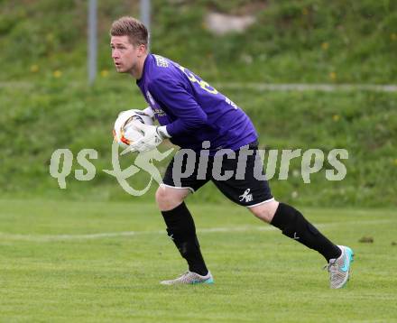 Fussball. Unterliga Ost. Ludmannsdorf gegen Sele Zell. Juergen Zedlacher (Ludmannsdorf). Ludmannsdorf, 4.10.2015.
Foto: Kuess
---
pressefotos, pressefotografie, kuess, qs, qspictures, sport, bild, bilder, bilddatenbank