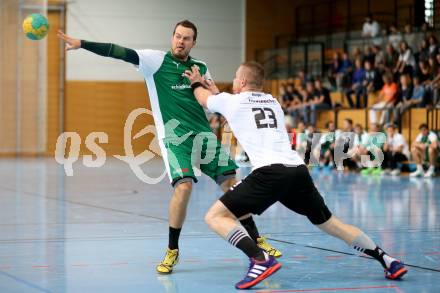 Handball Bundesliga. schlafraum.at Kaernten gegen UHC SISPO Gaenserndorf. Patrick Jochum (schlafraum.at), Michal Fazik (Gaenserndorf). Viktring, am 4.10.2015.
Foto: Kuess
---
pressefotos, pressefotografie, kuess, qs, qspictures, sport, bild, bilder, bilddatenbank