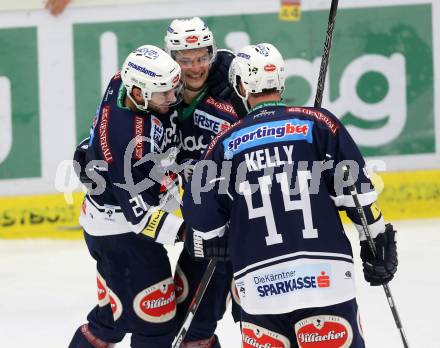 EBEL. Eishockey Bundesliga. EC VSV gegen HC Orli Znojmo. Torjubel Benjamin Petrik, Stefan Bacher, Matt Kelly (VSV). Villach, am 27.9.2015.
Foto: Kuess 


---
pressefotos, pressefotografie, kuess, qs, qspictures, sport, bild, bilder, bilddatenbank