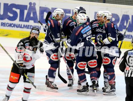 EBEL. Eishockey Bundesliga. EC VSV gegen HC Orli Znojmo. Torjubel Matt Kelly, Daniel Nageler, Valentin Leiler, Brock McBride, Eric Hunter (VSV). Villach, am 27.9.2015.
Foto: Kuess 


---
pressefotos, pressefotografie, kuess, qs, qspictures, sport, bild, bilder, bilddatenbank