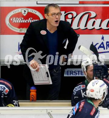 EBEL. Eishockey Bundesliga. EC VSV gegen HC Orli Znojmo. Trainer Hannu Jaervenpaeae (VSV). Villach, am 27.9.2015.
Foto: Kuess 


---
pressefotos, pressefotografie, kuess, qs, qspictures, sport, bild, bilder, bilddatenbank