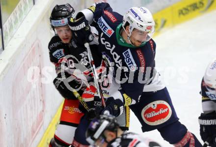 EBEL. Eishockey Bundesliga. EC VSV gegen HC Orli Znojmo. Miha Verlic, (VSV), David Bartos (Znojmo). Villach, am 27.9.2015.
Foto: Kuess 


---
pressefotos, pressefotografie, kuess, qs, qspictures, sport, bild, bilder, bilddatenbank