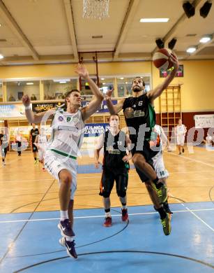 Basketball 2. Bundesliga 2015/16 Grunddurchgang 4.Runde. KOS Celovec gegen Basket Flames Wien. Nenad Kalmanada, (KOS), Dominik Muellner (Basket Flames Wien). Klagenfurt, am 10.10.2015.
Foto: Kuess
---
pressefotos, pressefotografie, kuess, qs, qspictures, sport, bild, bilder, bilddatenbank