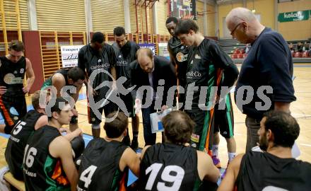 Basketball 2. Bundesliga 2015/16 Grunddurchgang 4.Runde. KOS Celovec gegen Basket Flames Wien. Trainer Roland Schoenhofer (Basket Flames Wien). Klagenfurt, am 10.10.2015.
Foto: Kuess
---
pressefotos, pressefotografie, kuess, qs, qspictures, sport, bild, bilder, bilddatenbank